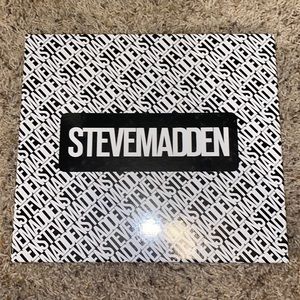 Steve Madden card case and travel pouch